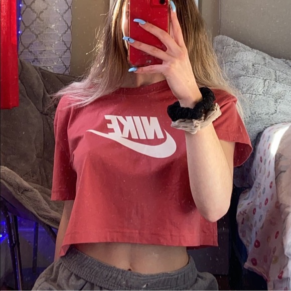 Nike crop top - Picture 3 of 3